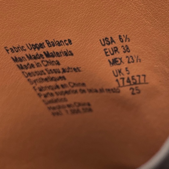 American Eagle Gray faux suede mules 6.5 - Picture 6 of 6